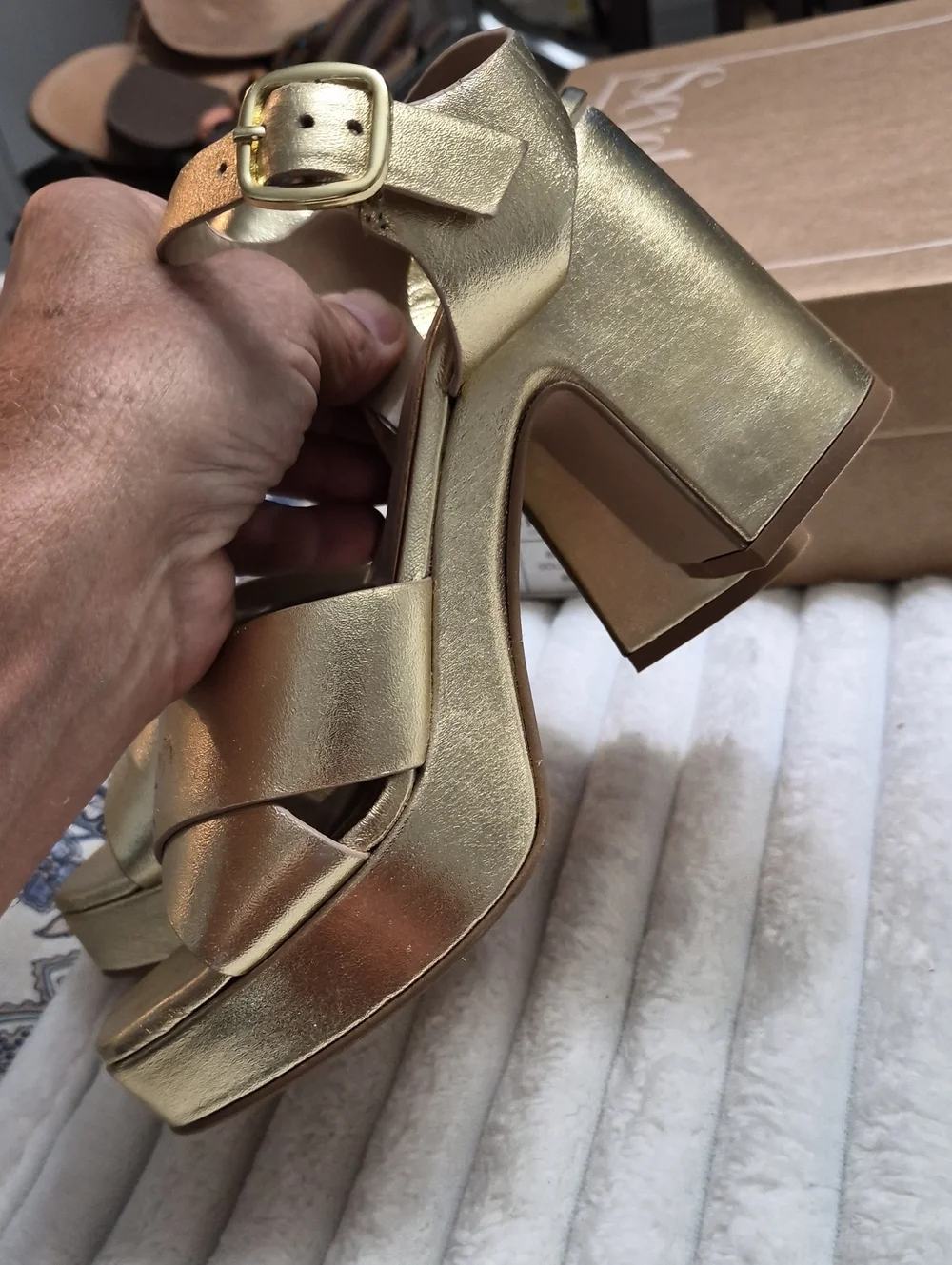 Seychelles Los Angeles Gold Leather Heeled Platform Sandals Womens Sz 8 M